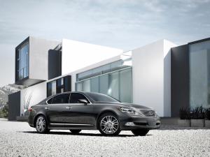 Lexus LS600h L Launch Edition